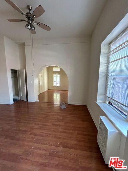 101-624 S Berendo St, Los Angeles, CA, 90005-1714 | Card Image