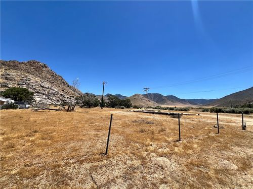 8136 Rocky Hill Rd, Onyx, CA, 93255-8016 | Card Image