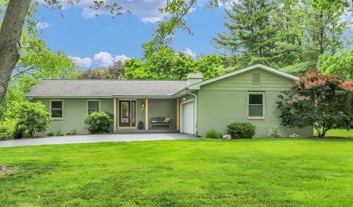1104 Parkview Dr, Mahomet, IL, 61853-9327 | Card Image