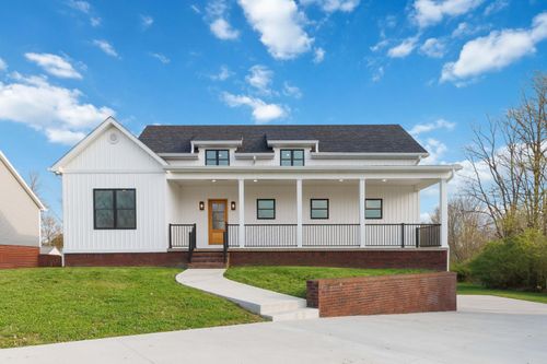 100 Chandler Dr, Danville, KY, 40422-8449 | Card Image