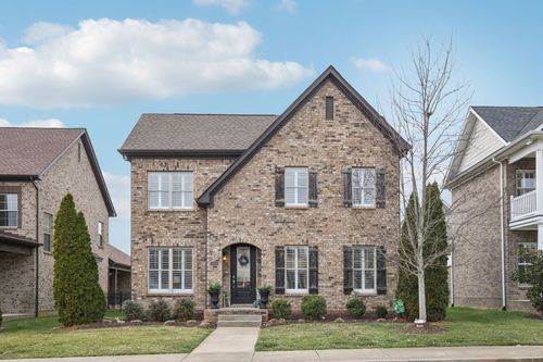 1082 N Mcmahan Dr, Gallatin, TN, 37066-6090 | Card Image