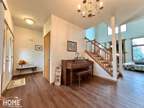 620 Elizabeth Dr, Owosso, MI, 48867-9149 | Card Image