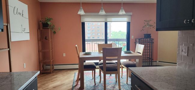Comfortable dining room | Image 9