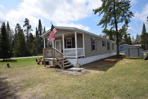 701 7th Lakewood Ct, Warroad, MN, 56763-3117 | Card Image