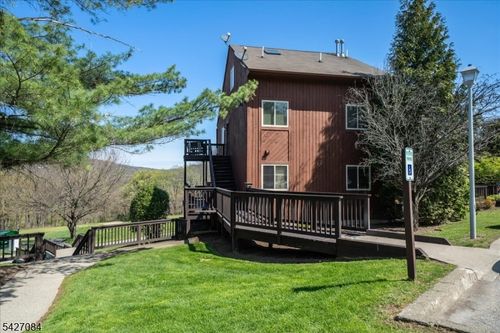 unit-8-6 Falkenstein Dr, Vernon, NJ, 07462-2515 | Card Image