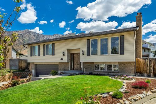 7087 E Pine Cone S, Cottonwood Heights, UT, 84121 | Card Image