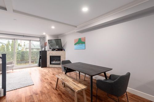 5-215 E 4th St, North Vancouver, BC, V7L1J1 | Card Image