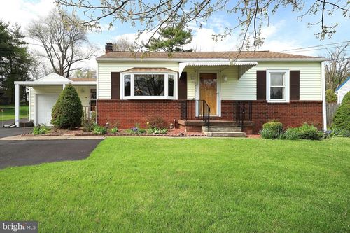 1811 E Branch Rd, STATE COLLEGE, PA, 16801-7036 | Card Image