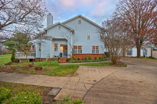 1052 Griffin Gate Dr, Lexington, KY, 40511 | Card Image