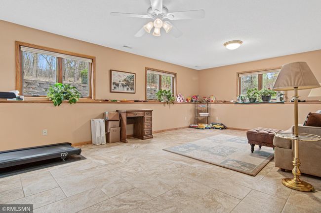 LL Bedroom | Image 22