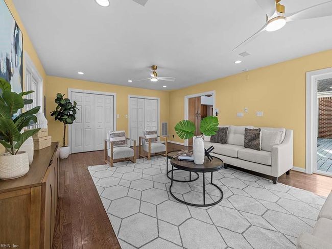 Closets for even more storage! | Image 25