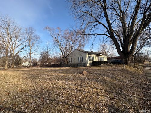 537 Highland Ave, Pontiac, MI, 48341-2838 | Card Image