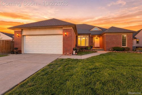 19046 Abbey Court, Brownstown Charter Township, MI, 48193 | Card Image