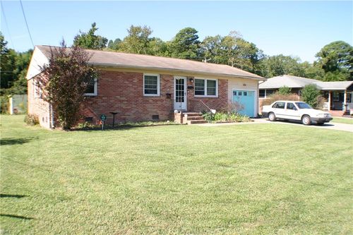 79 Beaconsdale Ln, Newport News, VA, 23601-2101 | Card Image