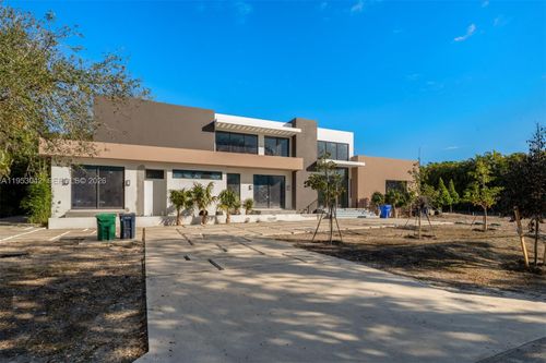 5825 Sw 111th Ter, Pinecrest, FL, 33156-5043 | Card Image