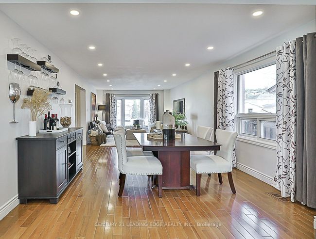 724 Barnes Cres, House other with 5 bedrooms, 4 bathrooms and 6 parking in Oshawa ON | Image 10