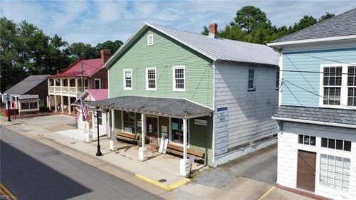 51 Cross St, Urbanna, VA, 23175-2039 | Card Image