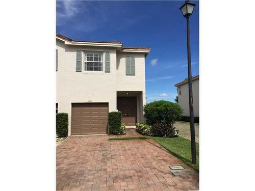 8250 Prestige Commons Dr, Tamarac, FL, 33321-1311 | Card Image