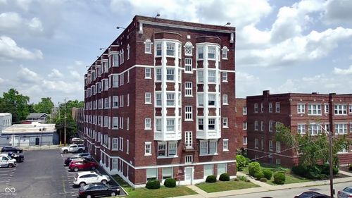 411-230 E 9th Street E, Indianapolis, IN, 46204 | Card Image