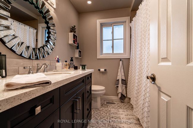 6184 Trillium Cres, House other with 3 bedrooms, 2 bathrooms and 2 parking in Niagara Falls ON | Image 16