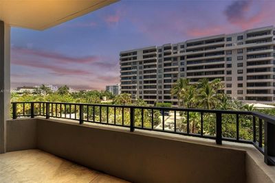 420 - 201 Crandon Blvd, Condo with 1 bedrooms, 1 bathrooms and null parking in Key Biscayne FL | Image 1