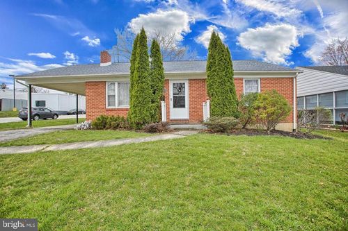 930 Edgar St, YORK, PA, 17403-2859 | Card Image