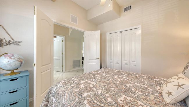301B2 - 301 Ravinia Cir, Condo with 3 bedrooms, 2 bathrooms and null parking in VENICE FL | Image 35