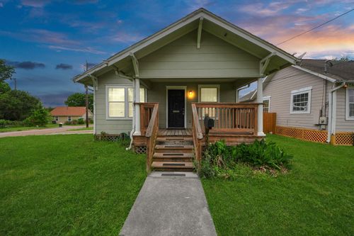 201 W Pitts Ave, Pasadena, TX, 77506 | Card Image