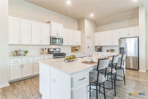 7901 Sunrise Ravine Pass, Lago Vista, TX, 78645-4818 | Card Image