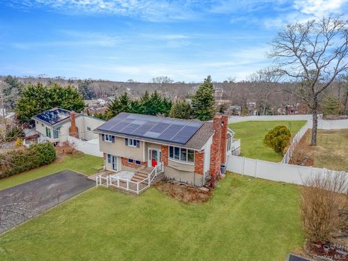 73 Parnell Dr, Smithtown, NY, 11787-2514 | Card Image
