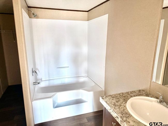 4386 County Road 376, House other with 3 bedrooms, 2 bathrooms and null parking in Tyler TX | Image 13
