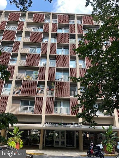 apt-s503-800 4th St Sw, WASHINGTON, DC, 20024-3015 | Card Image