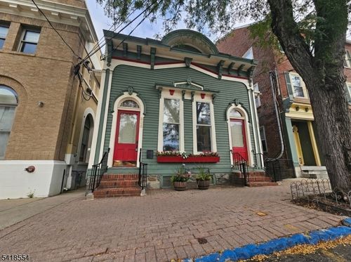 325 Front St, Belvidere, NJ, 07823-1522 | Card Image