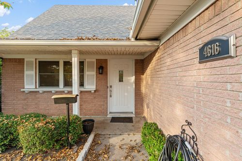 4616 Bonnell Ave, Fort Worth, TX, 76107-6819 | Card Image