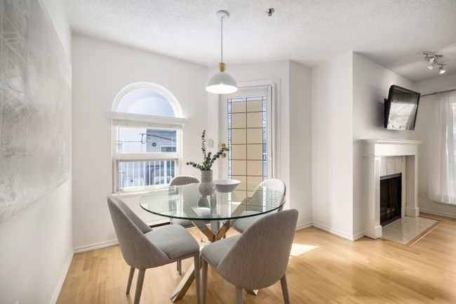 207 - 2256 W 7 Th Avenue, Condo with 2 bedrooms, 1 bathrooms and 1 parking in Vancouver BC | Image 12