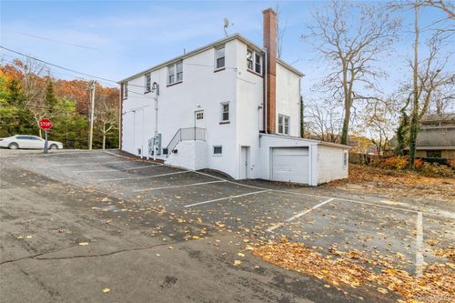 172 Terry Rd, Smithtown, NY, 11787-5122 | Card Image