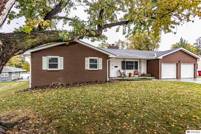 404 Crest Road, House other with 4 bedrooms, 1 bathrooms and 2 parking in Papillion NE | Image 2