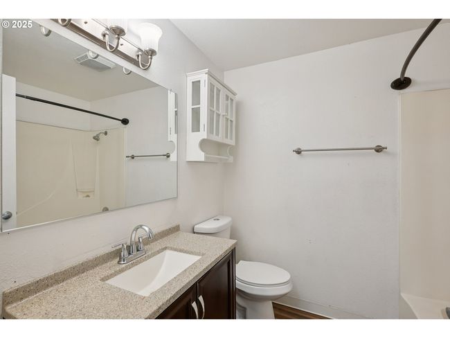 Bathroom-Hall | Image 12