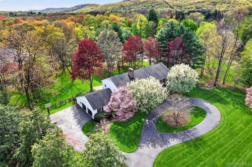 1 Vivian Pl, Suffern, NY, 10901-3210 | Card Image