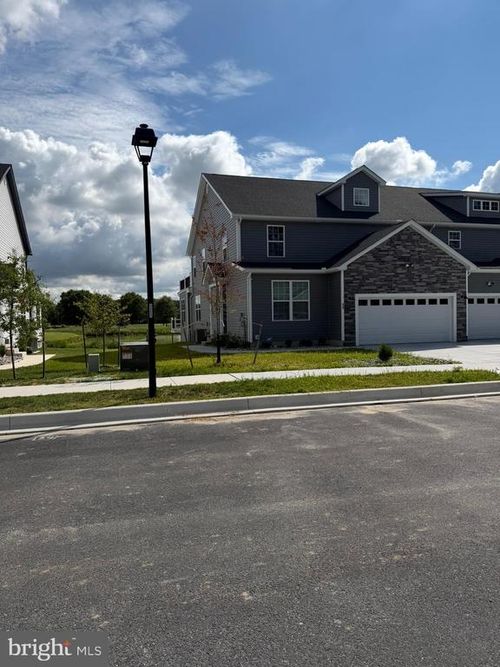 11 Vahalla Ct, DOVER, DE, 19904-7120 | Card Image