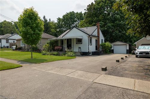 260 Robinson Street, Woodstock, ON, N4S3B9 | Card Image