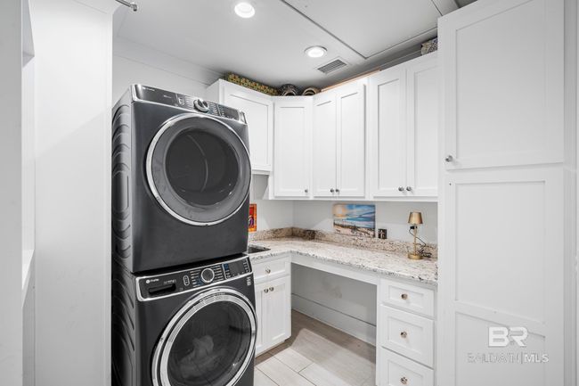 Laundry | Image 34