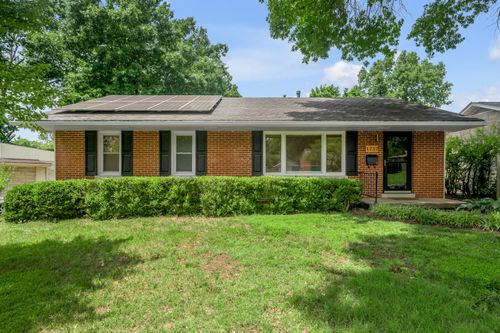 1737 Shenandoah Dr, Lexington, KY, 40504-2228 | Card Image