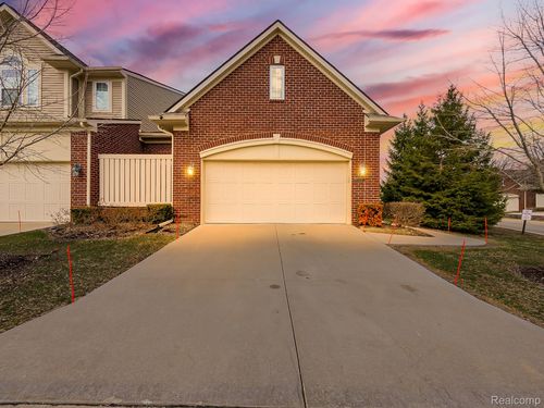 7212 Berry Fld, West Bloomfield, MI, 48322-2787 | Card Image