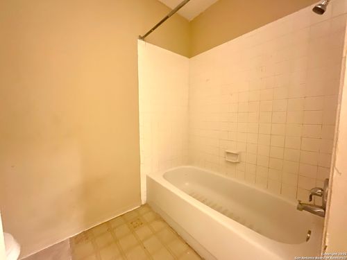 8036 Winsford, San Antonio, TX, 78239-3341 | Card Image