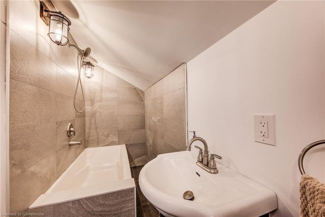 720 Main St W, House other with 2 bedrooms, 3 bathrooms and 3 parking in Listowel ON | Image 29
