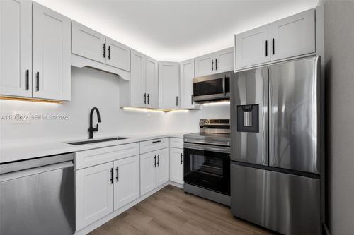 407-9420 Tangerine Pl, Davie, FL, 33324-4445 | Card Image