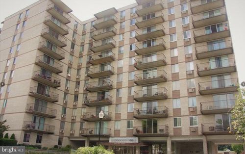 apt-702-3245 Rio Dr, FALLS CHURCH, VA, 22041-2123 | Card Image