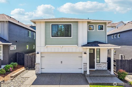 262 W Maple St, Washougal, WA, 98671-8996 | Card Image