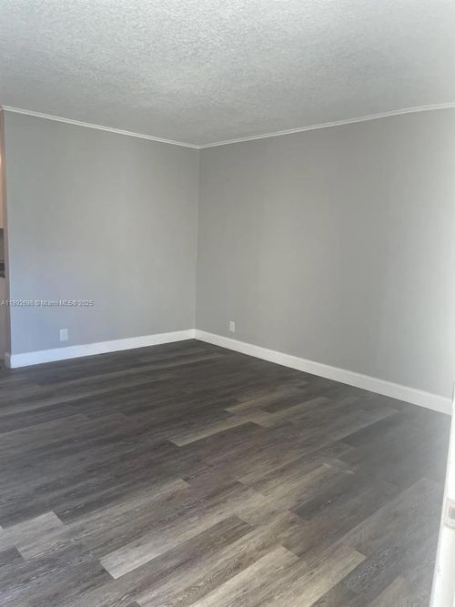 apt-115-3915 S Flagler Dr, West Palm Beach, FL, 33405-2387 | Card Image